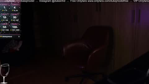 Snapshot of duke_j chatting on 01.09.25 DUKE J              online show from 01.09.25