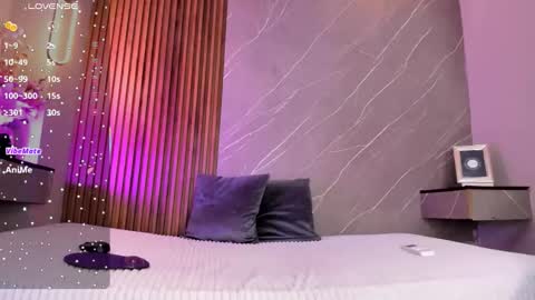 dulce__fiore07 online show from 10.21.25