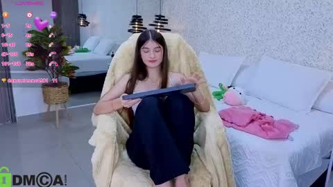 dulce_isabel_ online show from 04.23.26