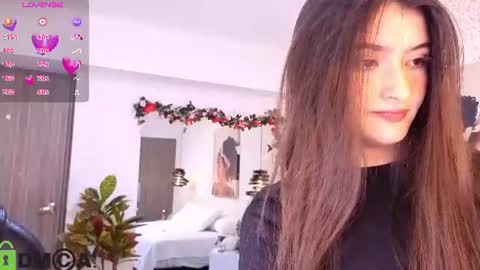 dulce_isabel_ online show from 06.17.26