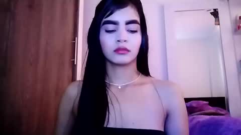 Snapshot of dulce_lucero chatting on 12.15.24 dulce_lucero online show from 12.15.24