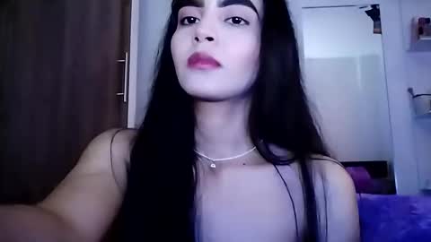 Snapshot of dulce_lucero chatting on 12.17.24 dulce_lucero online show from 12.17.24