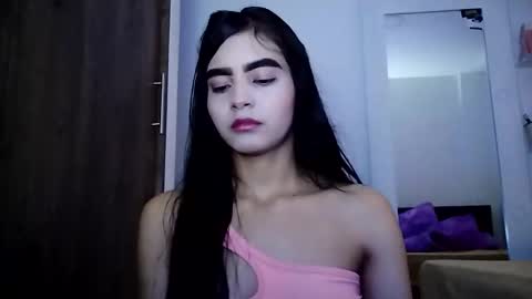 Snapshot of dulce_lucero chatting on 01.15.25 dulce_lucero online show from 01.15.25