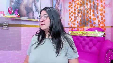 Dulce  online show from 10.18.25