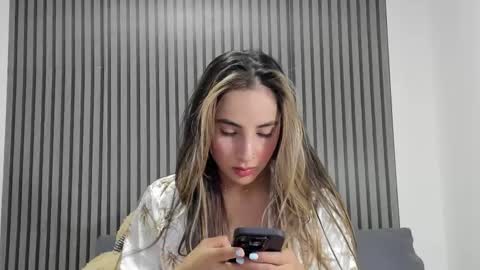 Snapshot of dulce_roberts_ chatting on 10.21.25 Dulce  online show from 10.21.25