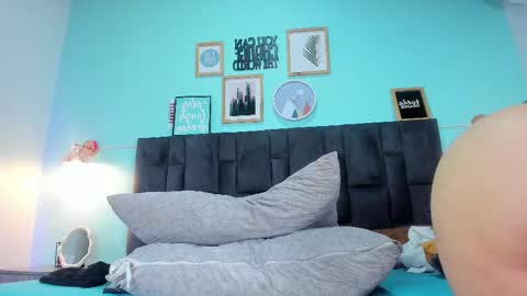 DULCE AURORA online show from 02.26.25