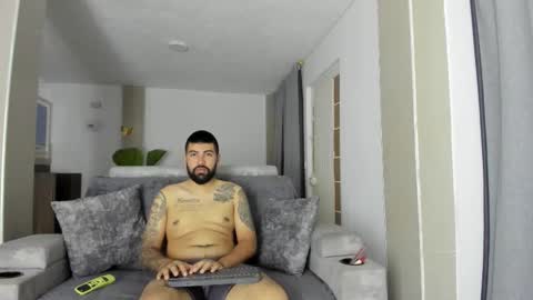 Jlozada05 online show from 02.09.26