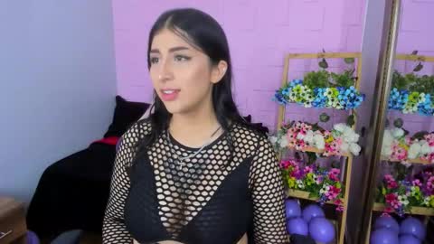 Snapshot of dulcinea77gp chatting on 11.23.25 Sahara online show from 11.23.25