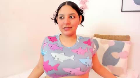 Snapshot of dullce77 chatting on 09.15.25 Dulce online show from 09.15.25