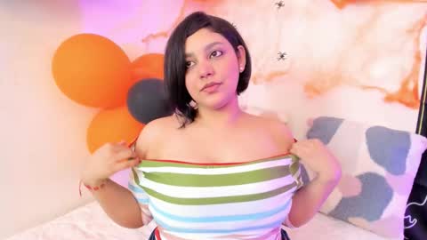 Snapshot of dullce77 chatting on 10.31.25 Dulce online show from 10.31.25