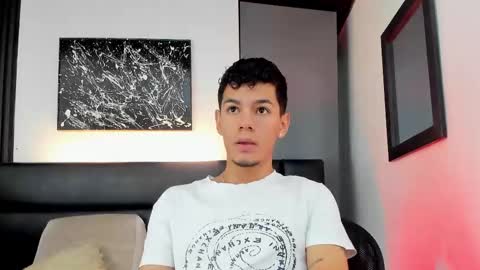 Snapshot of duolust chatting on 10.01.25 Thomas and Noah online show from 10.01.25