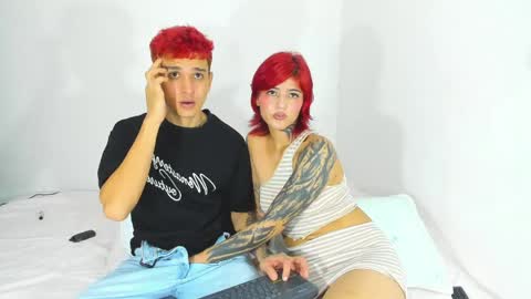 Snapshot of dust_couple chatting on 04.29.26 Nicolle y Julian online show from 04.29.26