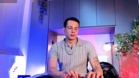 Dustin Sonne online show from 02.05.26