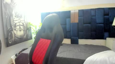 Snapshot of dustyn__michelle chatting on 05.10.26 DUSTYN MICHELLE online show from 05.10.26