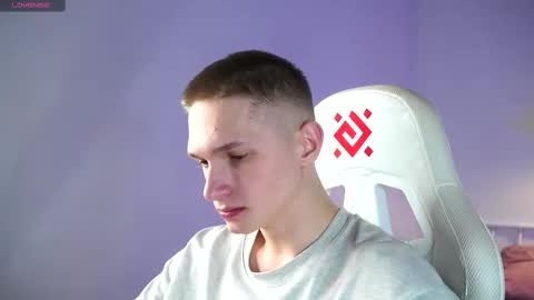 Dustyn online show from 03.10.25