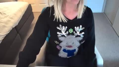 Snapshot of dutchamber chatting on 12.20.24 Ambertje040 online show from 12.20.24