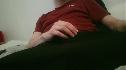 Snapshot of dy22__ chatting on 02.21.25 dy22__ online show from 02.21.25