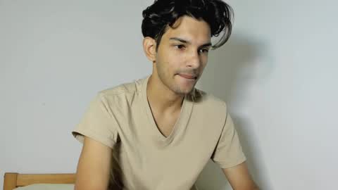 Snapshot of dylan_hoot chatting on 09.12.25 Dylan online show from 09.12.25