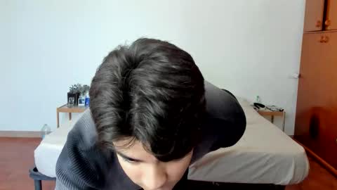 D Y L A N online show from 04.17.26