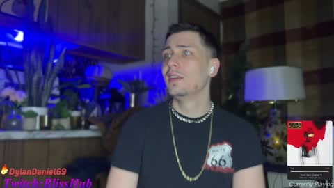 Snapshot of dylandaniel69 chatting on 12.24.24 Dylan Daniel 7.8 online show from 12.24.24