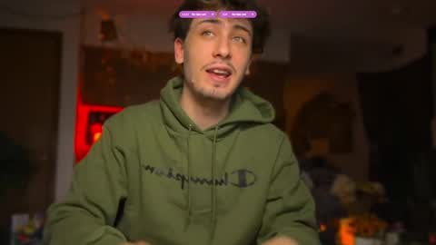 Snapshot of dylandaniel69 chatting on 09.23.25 Dylan Daniel 7.8 online show from 09.23.25