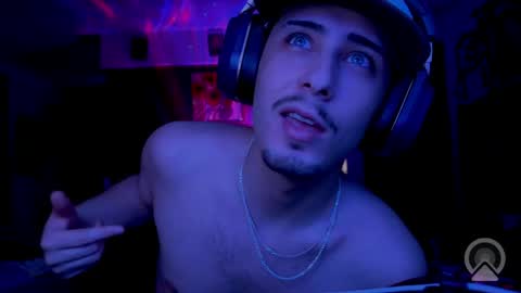 Dylan Daniel 7.8 online show from 05.05.26