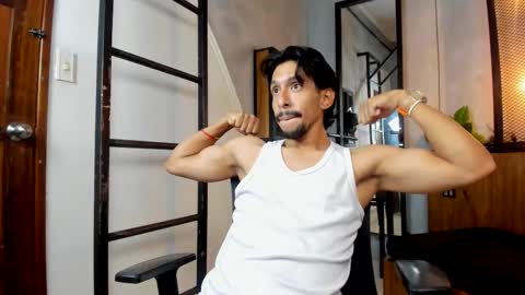 Snapshot of dylanrays chatting on 11.10.25 DylanRays online show from 11.10.25