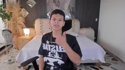 Snapshot of dylanroyce_ chatting on 03.06.26 dylanroyce_ online show from 03.06.26