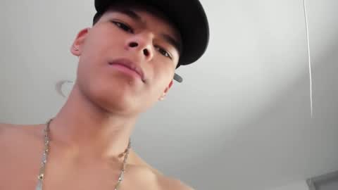 Snapshot of dylanroyce_ chatting on 03.07.26 dylanroyce_ online show from 03.07.26