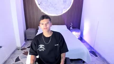 Snapshot of dylanroyce_ chatting on 03.08.26 dylanroyce_ online show from 03.08.26