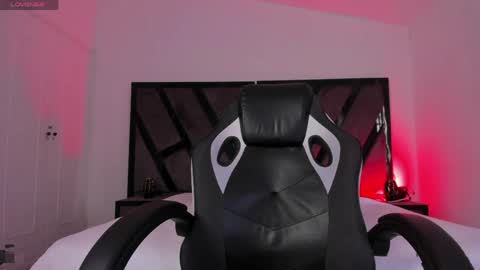 Snapshot of dylanroyce_ chatting on 04.06.26 dylanroyce_ online show from 04.06.26