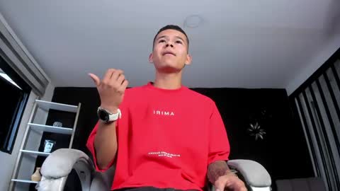 Snapshot of dylanroyce_ chatting on 04.09.26 dylanroyce_ online show from 04.09.26