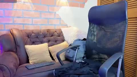 D Y L A N online show from 03.08.26