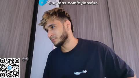 Snapshot of dylanxfun chatting on 10.24.25 dylanxfun online show from 10.24.25