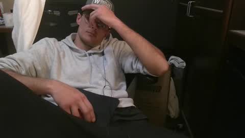 Snapshot of dylp400 chatting on 01.28.25 dylp400 online show from 01.28.25