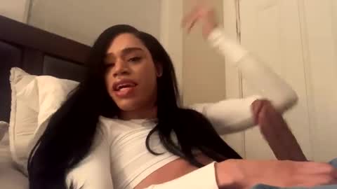 Snapshot of dynasty313 chatting on 02.06.25 Dynasty online show from 02.06.25