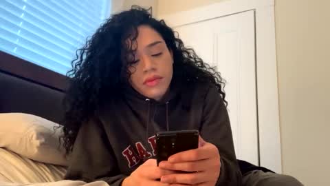 Snapshot of dynasty313 chatting on 02.13.25 Dynasty online show from 02.13.25