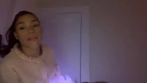 Snapshot of dynasty313 chatting on 03.04.25 Dynasty online show from 03.04.25