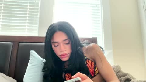 Snapshot of dynasty313 chatting on 10.03.25 Dynasty online show from 10.03.25