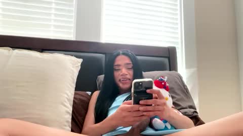 Snapshot of dynasty313 chatting on 10.06.25 Dynasty online show from 10.06.25