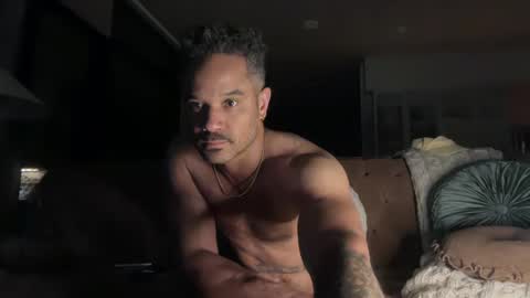 Snapshot of e13ven11 chatting on 03.11.25 Formally known as Virus of Life online show from 03.11.25