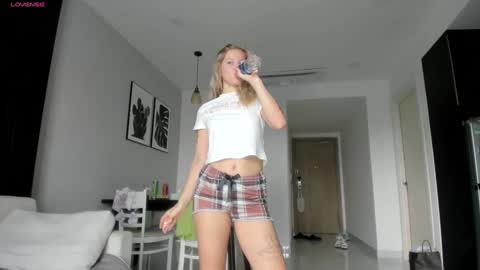 fansly - yourbestbaby online show from 01.09.25