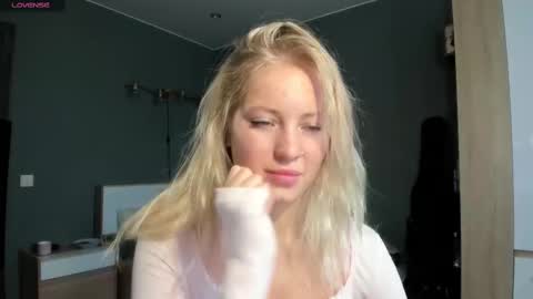 fansly - yourbestbaby online show from 03.08.25