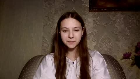 Yuni online show from 04.18.26