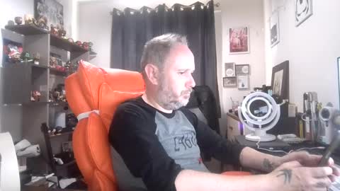 Snapshot of eastmidssoul chatting on 06.25.26 eastmidssoul online show from 06.25.26