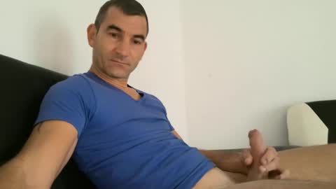 Snapshot of easystyle1 chatting on 10.02.25 Andrew online show from 10.02.25