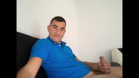 Snapshot of easystyle1 chatting on 10.30.25 Andrew online show from 10.30.25