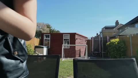 Nadia Ferreira  online show from 04.14.26