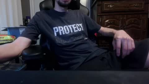 Snapshot of eazyduzit24 chatting on 04.15.26 eazyduzit24 online show from 04.15.26