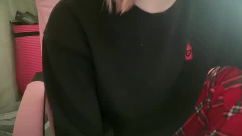 Snapshot of ebony8ivory chatting on 02.01.26 americnbarbie online show from 02.01.26